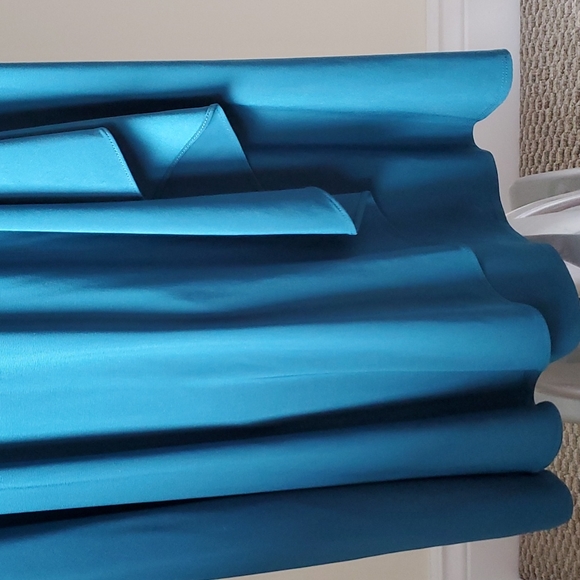 Green Laura plus faux wrap dress in size 14 NWT - Picture 5 of 7